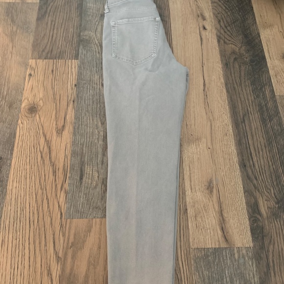 Old Navy O.G. Straight High Rise, Size 6 - Picture 4 of 6